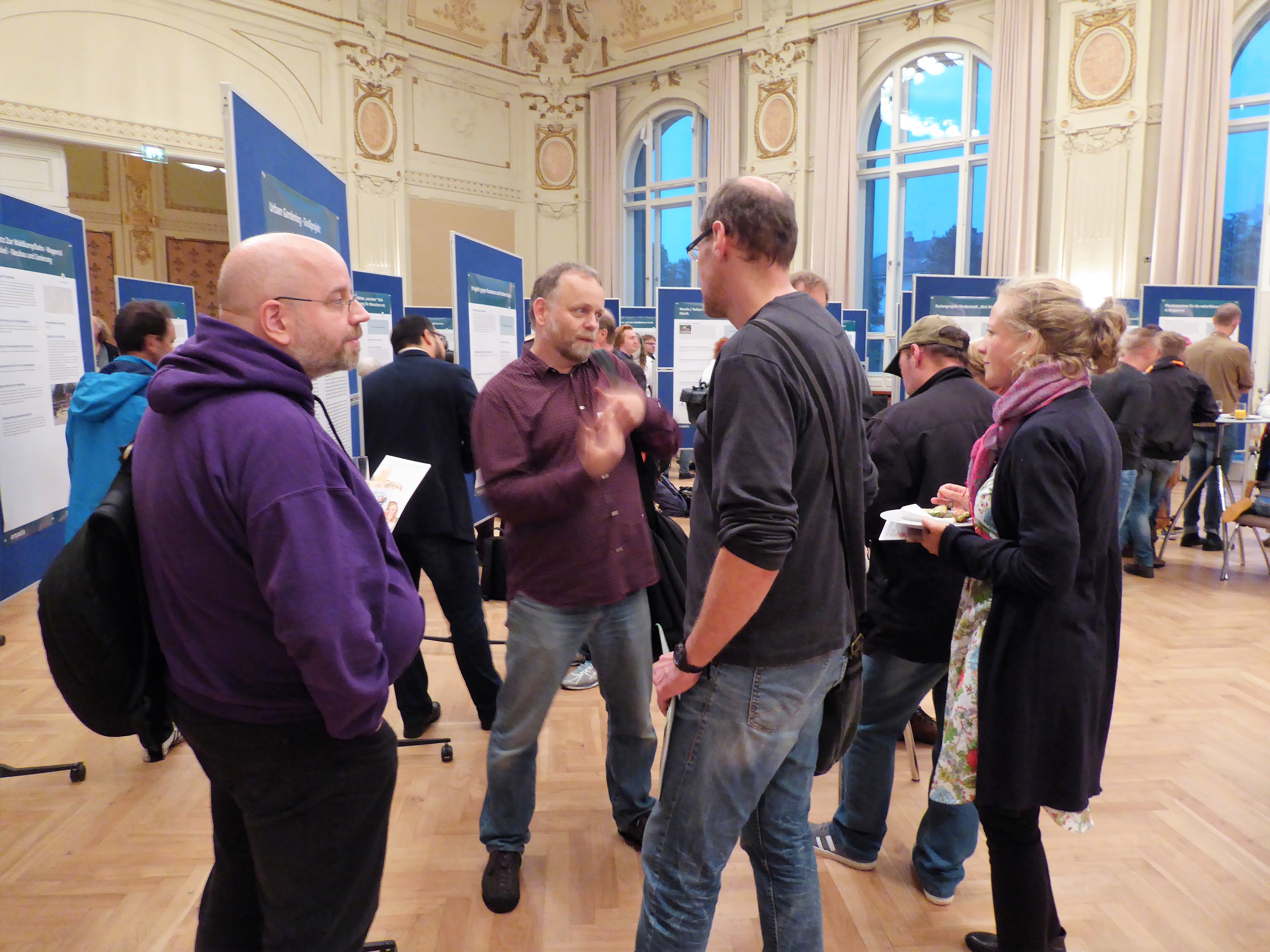 Engagierte Diskussion bei der Wahlparty